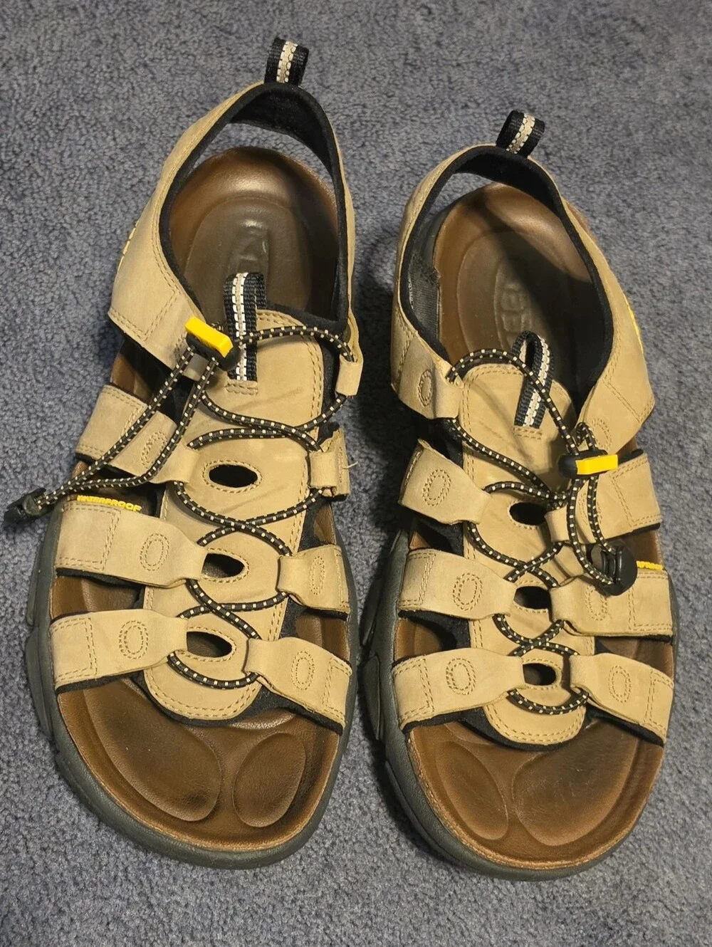 KEEN Leather waterproof hiking/walking sandal men size 9